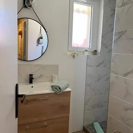 Le Nid Du Apartment Montagne (Gironde)